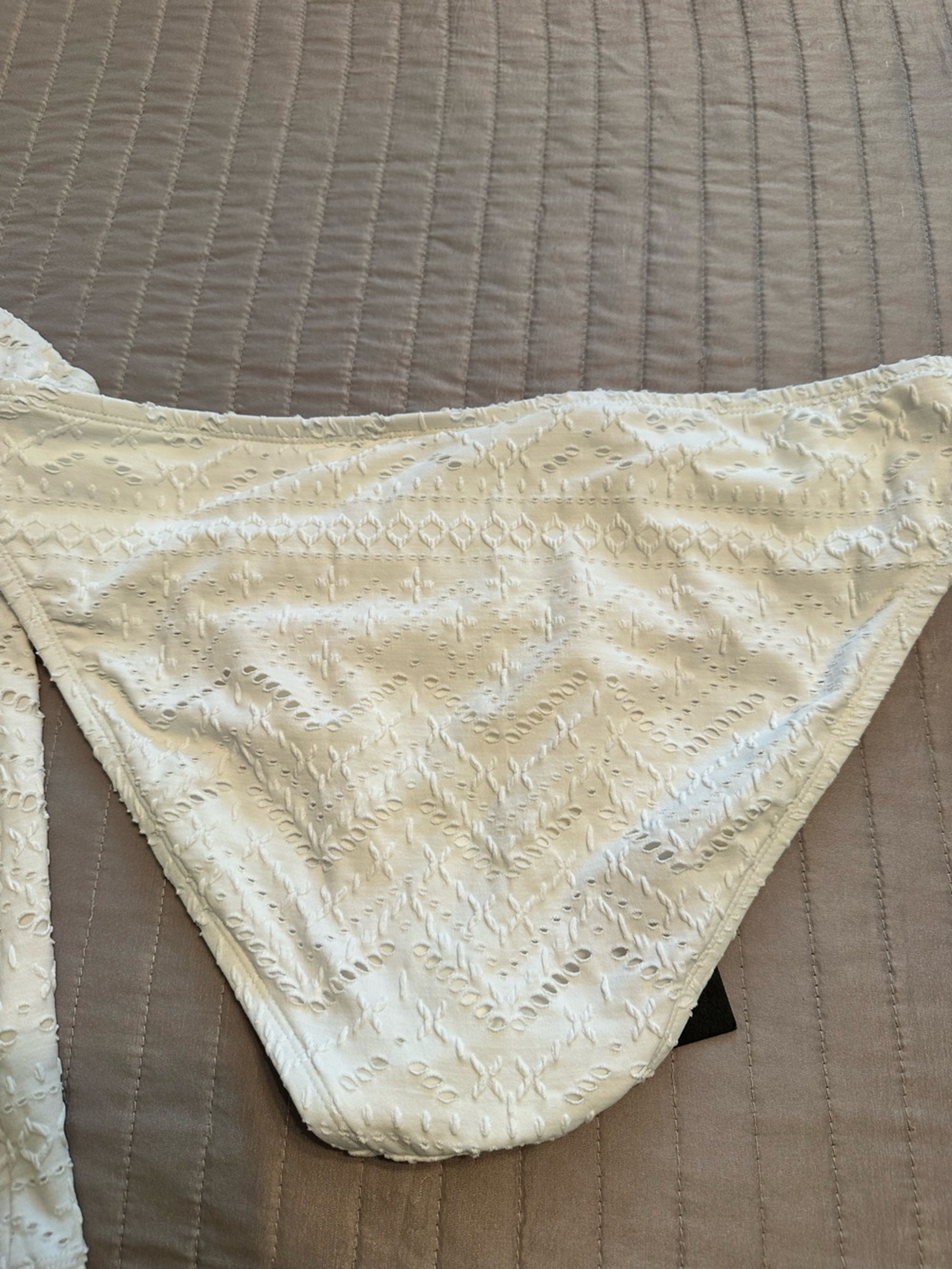 La Blanca Ivory Eyelet Tankini Top with Tassel & Matching Bikini Bottoms - Picture 5 of 5
